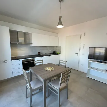 Silent Flat In The Center * אולביה