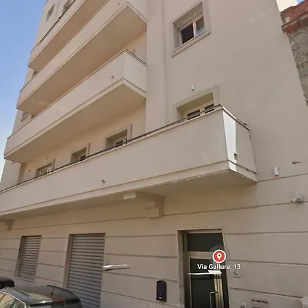 Silent Flat In The Center אולביה